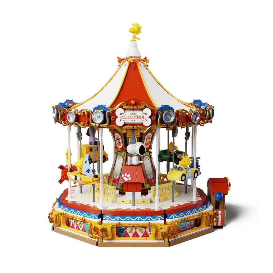 Peanut Snoopy Pantasy Snoopy Carousel