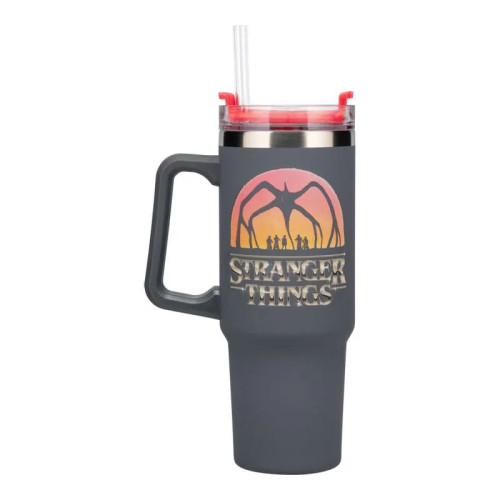 Stranger Things 5 gobelet avec paille coudée 900 ml